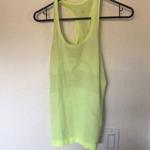 Lululemon run swiftly